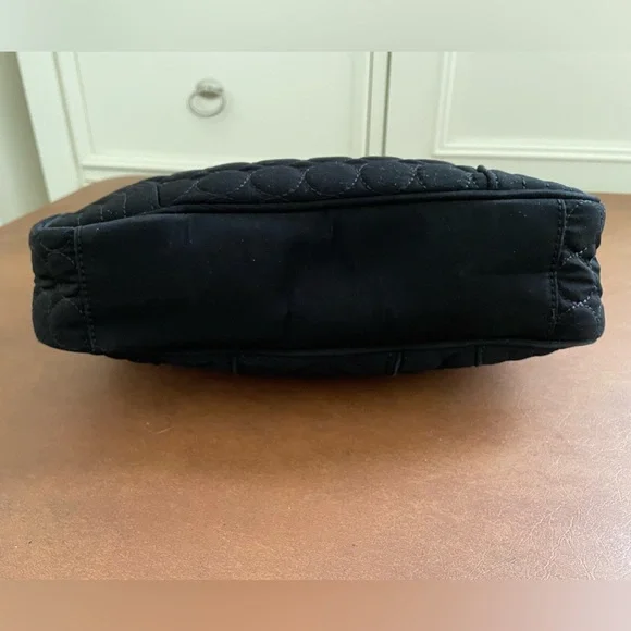 Vera Bradley EUC zip top shoulder hobo bag in quilted black - Picture 8 of 14